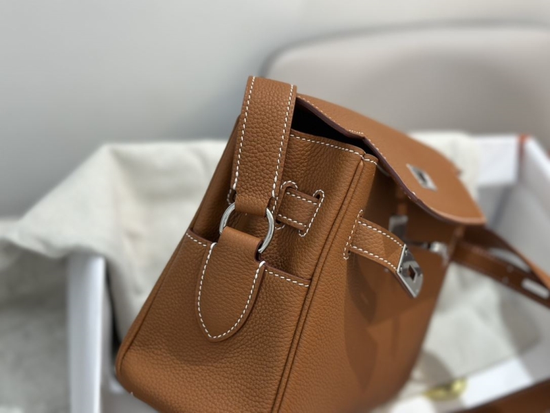 Hermes Kelly Messenger